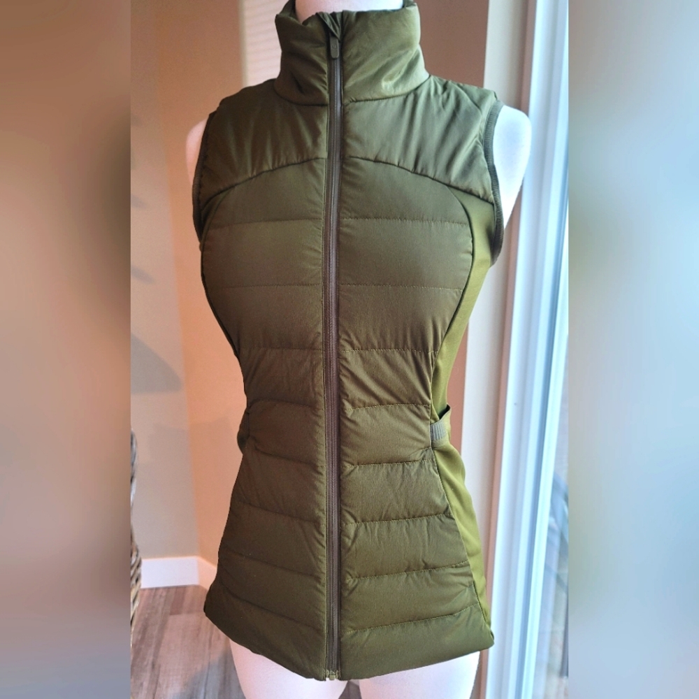 LULULEMON DOWN FOR IT - VEST